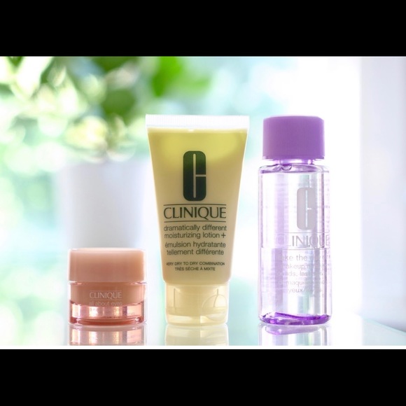 Clinique Cosmetic Bundle - Picture 6 of 8